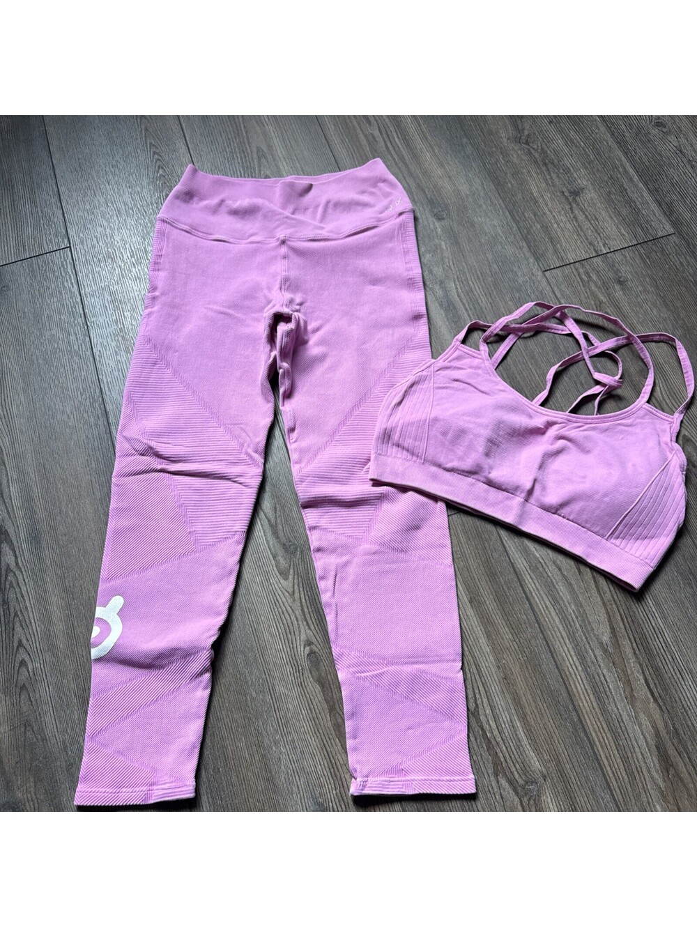 NWT NUX Women's Leggings Size Medium Peloton Bra size large pink EUC